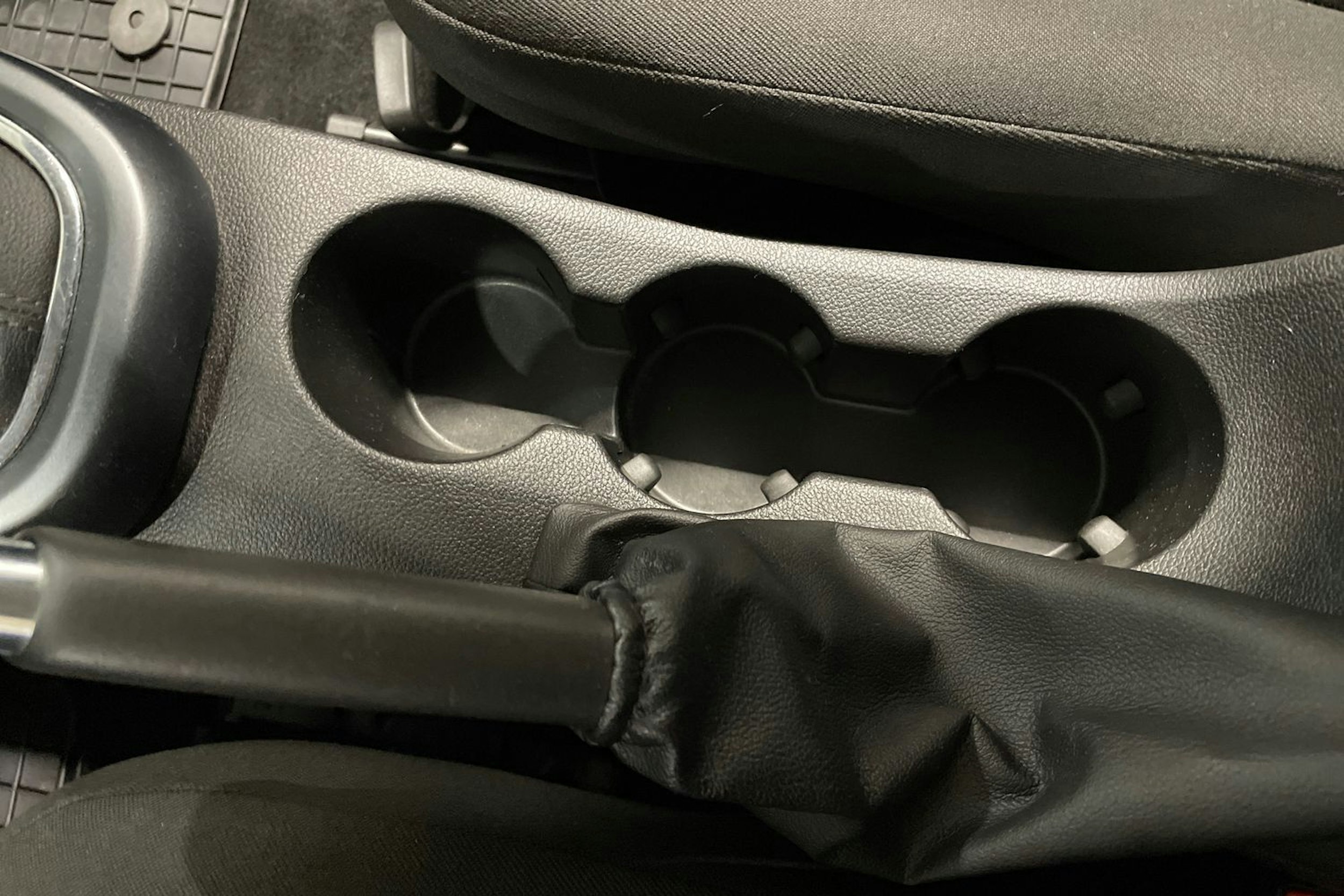 valkoinen Opel Astra 2013 kuva 19.