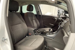 valkoinen Opel Astra 2013 kuva 23.