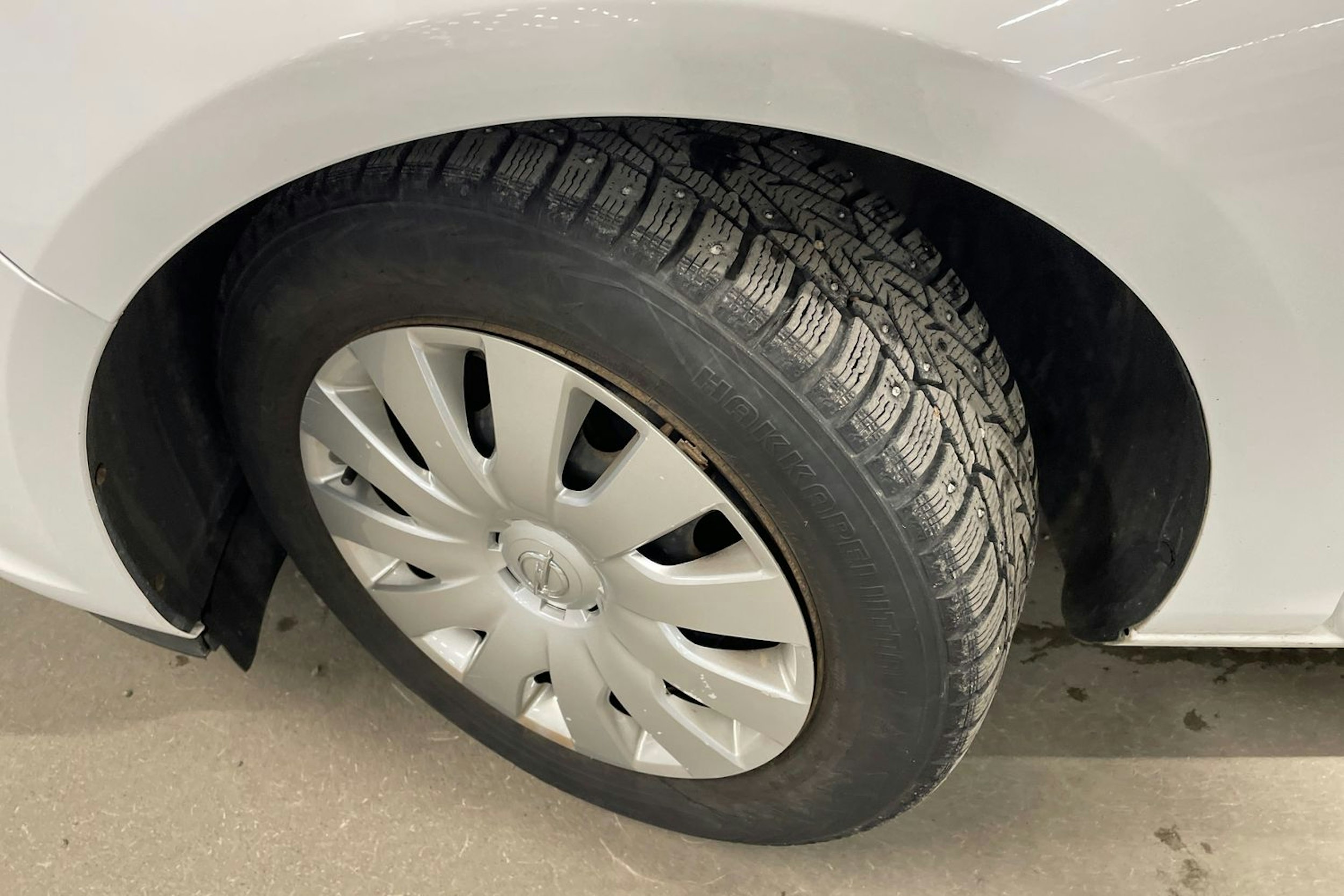 Valkoinen Opel ASTRA 2014 kuva 13.