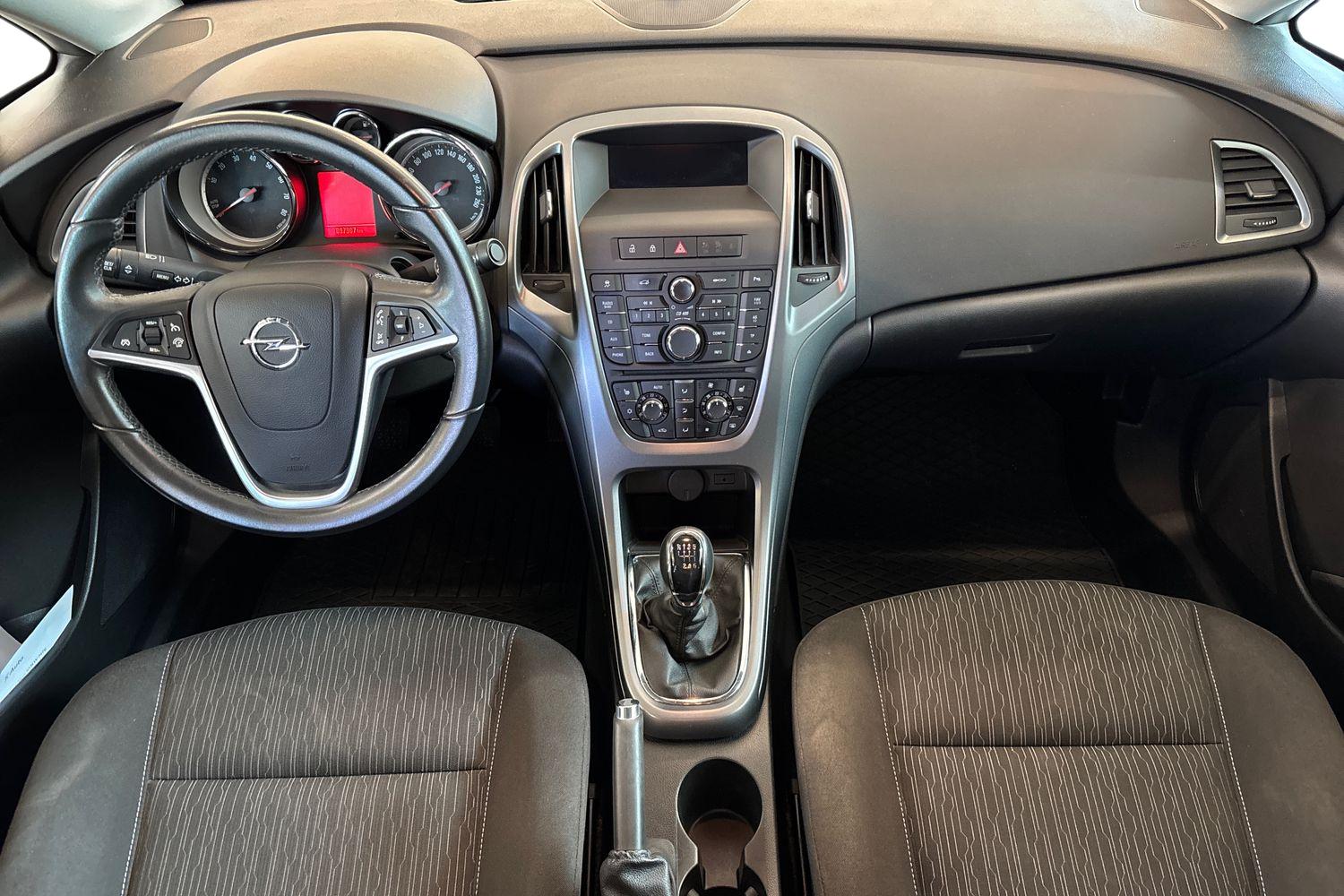 Opel Astra 2013, kuva 7/19