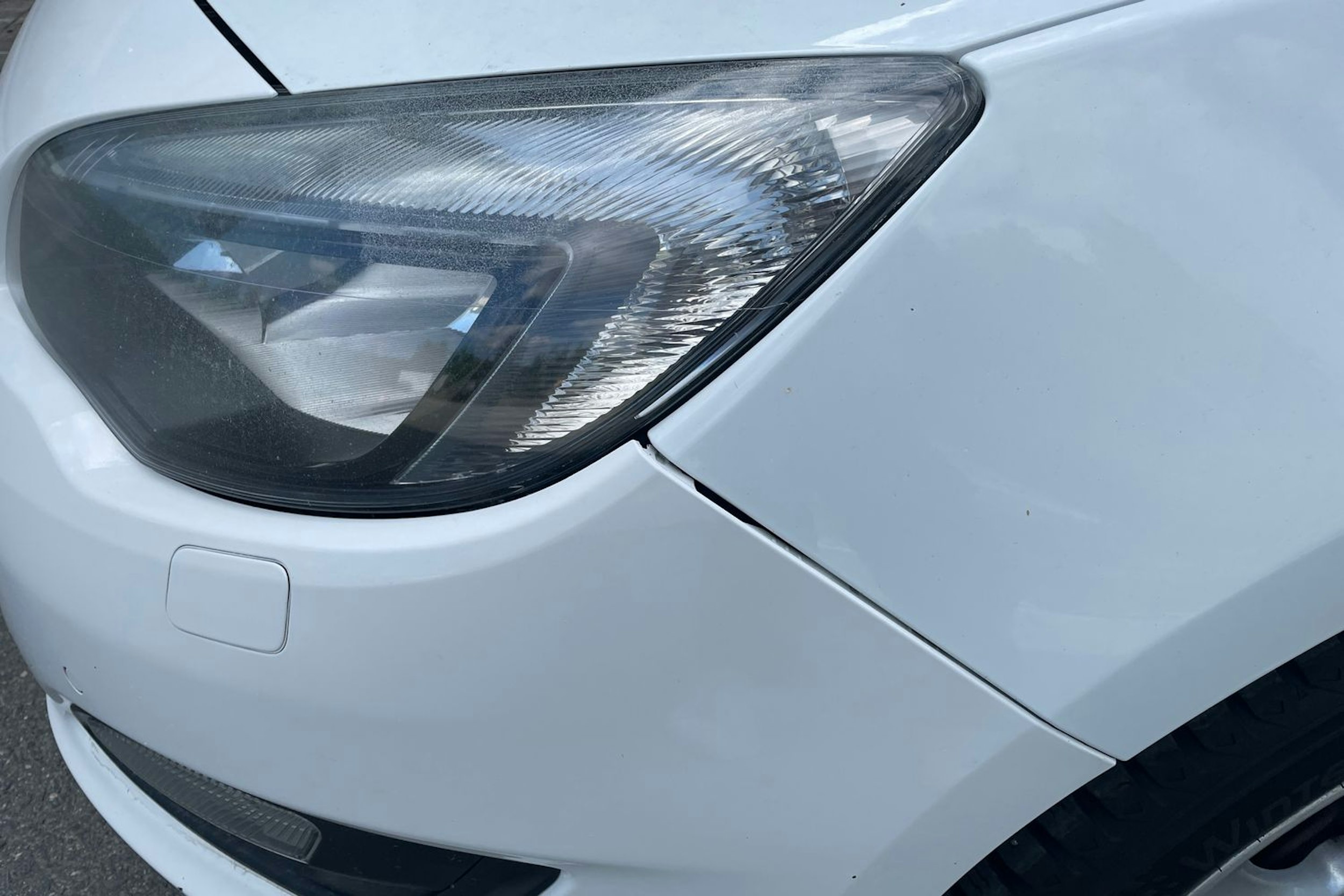 Valkoinen Opel Astra 2013 kuva 26.