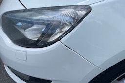 Valkoinen Opel Astra 2013 kuva 26.