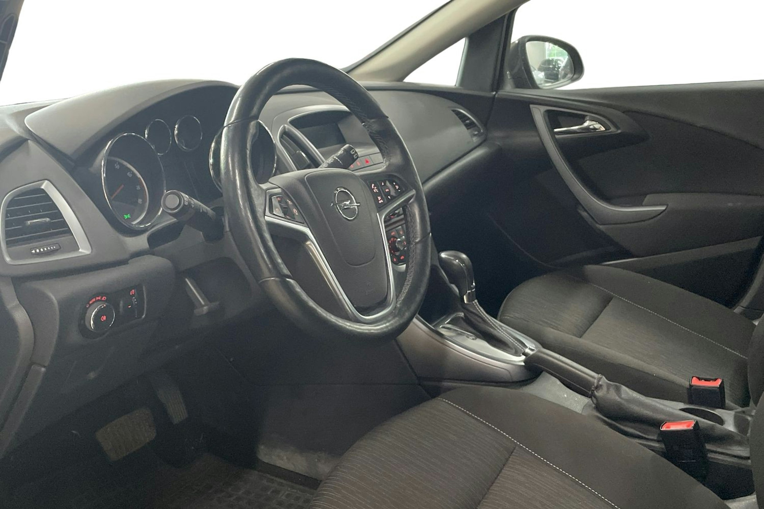 Harmaa Opel ASTRA 2013 kuva 3.