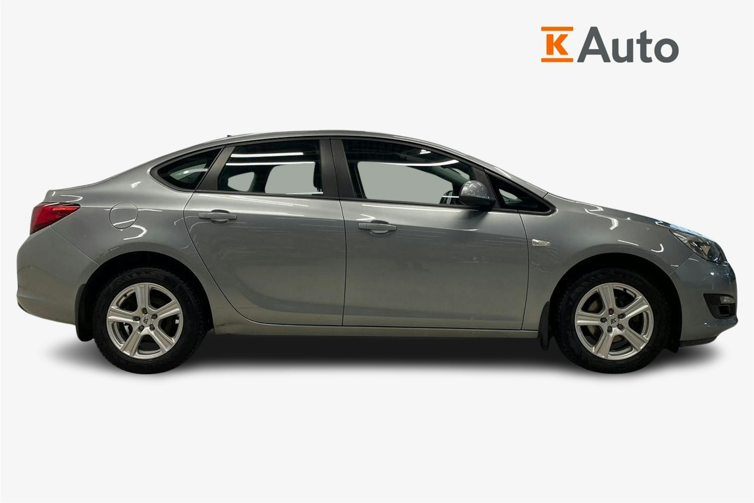 Harmaa Opel Astra 2013 kuva 5.