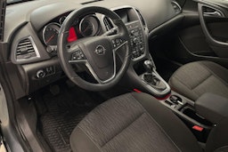 Harmaa Opel Astra 2013 kuva 6.