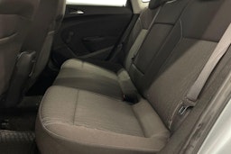 Harmaa Opel Astra 2013 kuva 8.