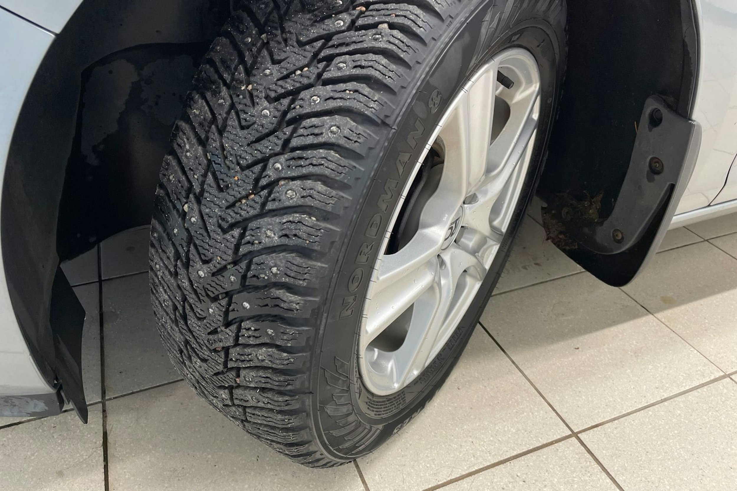 Harmaa Opel Astra 2013 kuva 10.