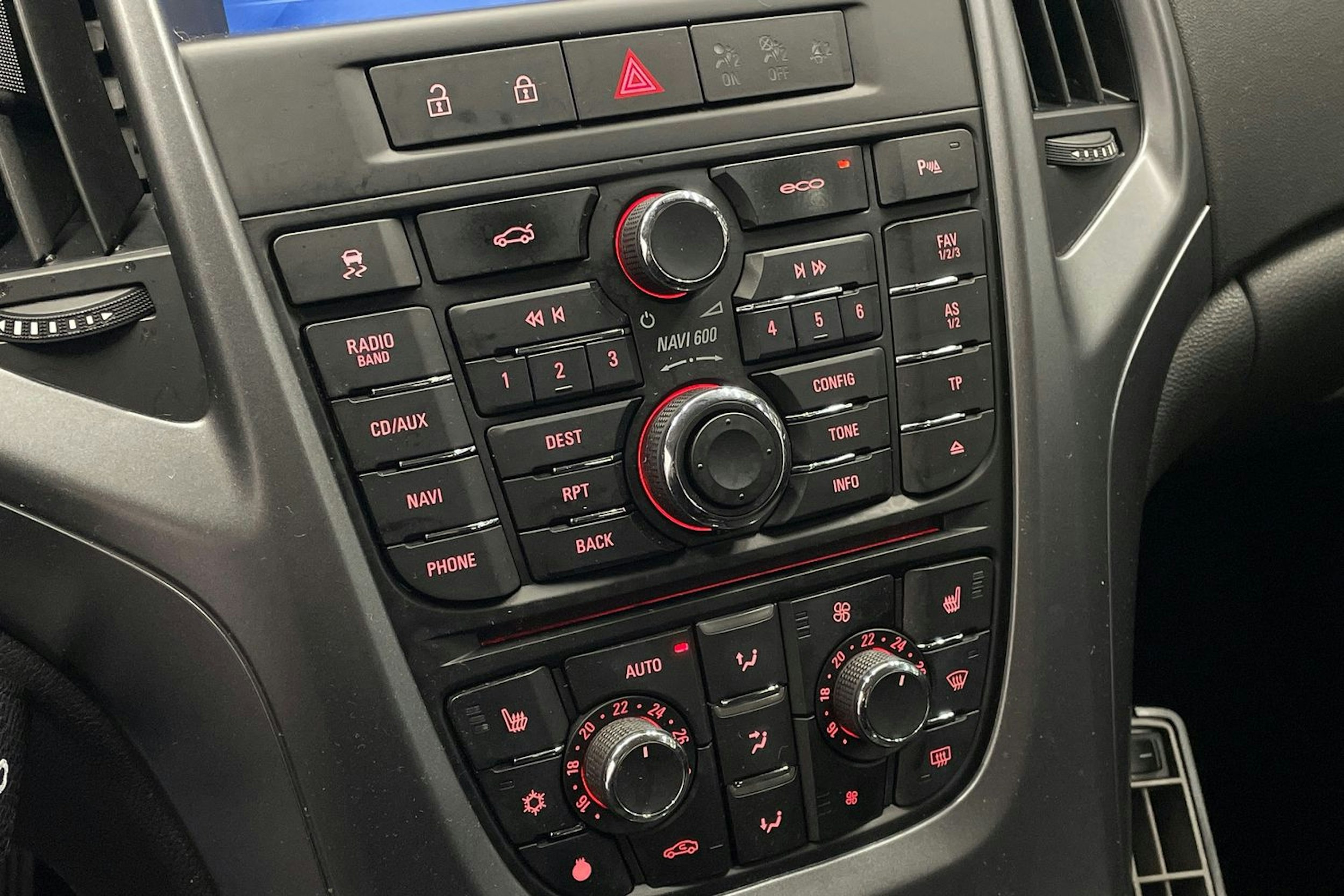 Harmaa Opel Astra 2013 kuva 16.