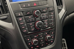 Harmaa Opel Astra 2013 kuva 16.