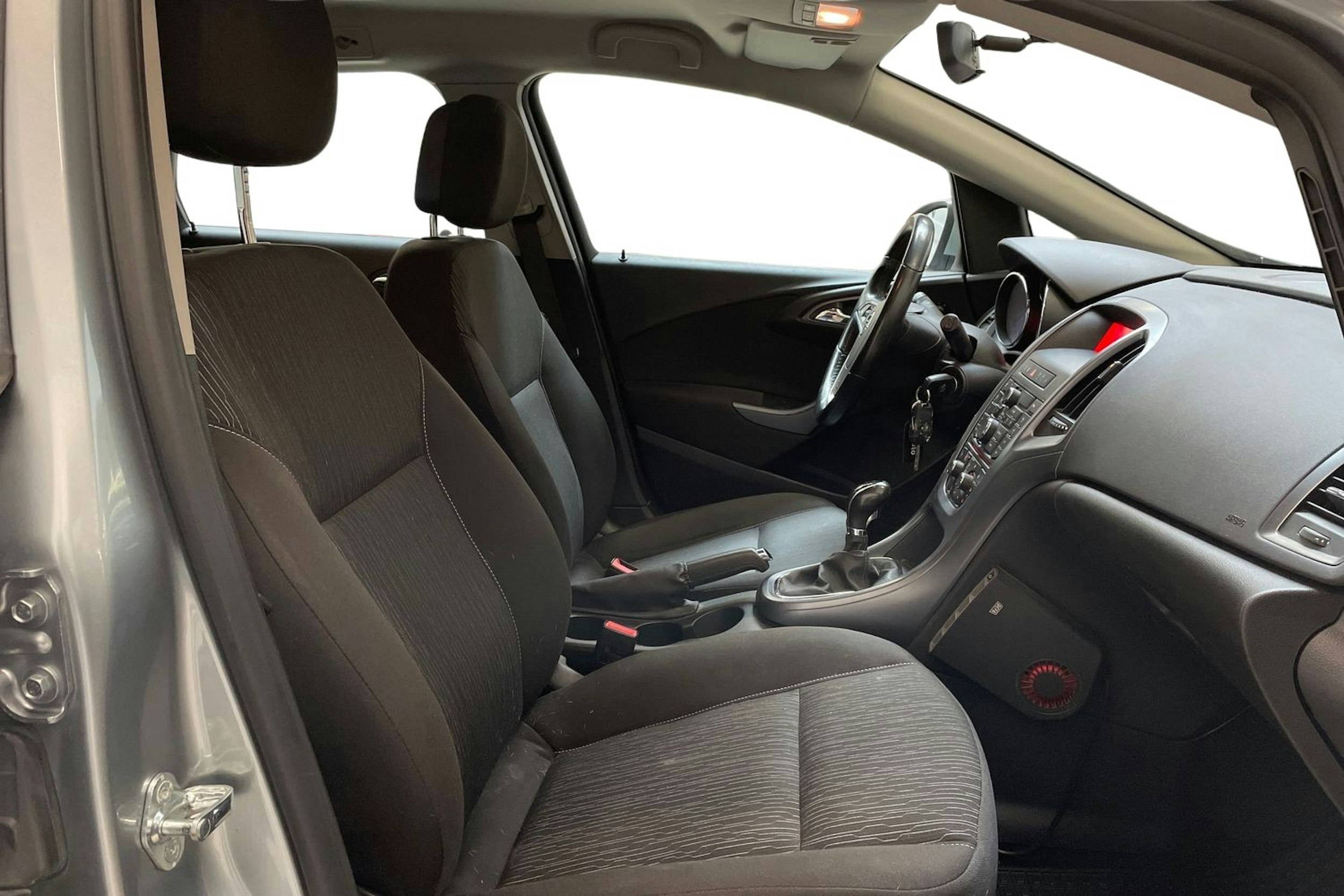 harmaa Opel Astra 2013 kuva 8.