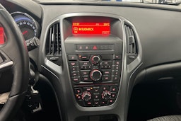 ruskea (beige) Opel Astra 2013 kuva 18.