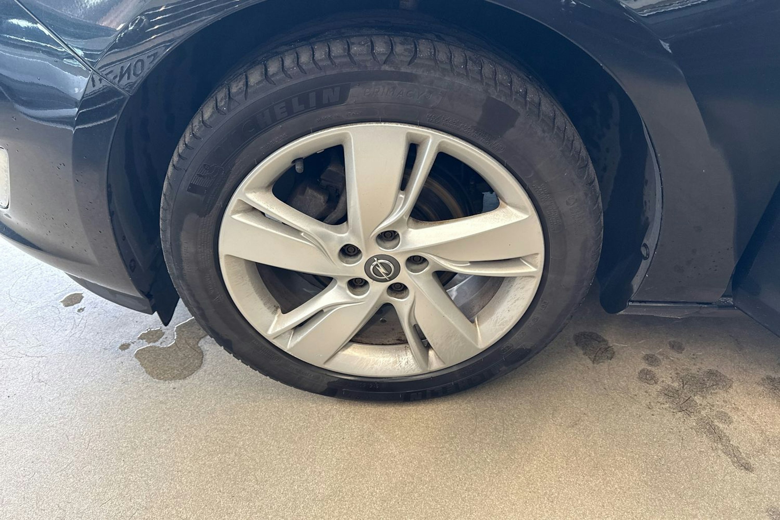 Musta Opel ASTRA 2014 kuva 13.