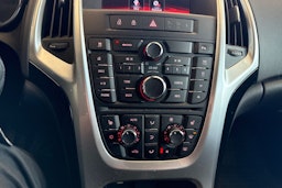 Musta Opel ASTRA 2014 kuva 20.