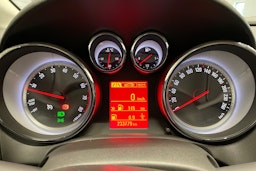 harmaa Opel Astra 2015 kuva 16.