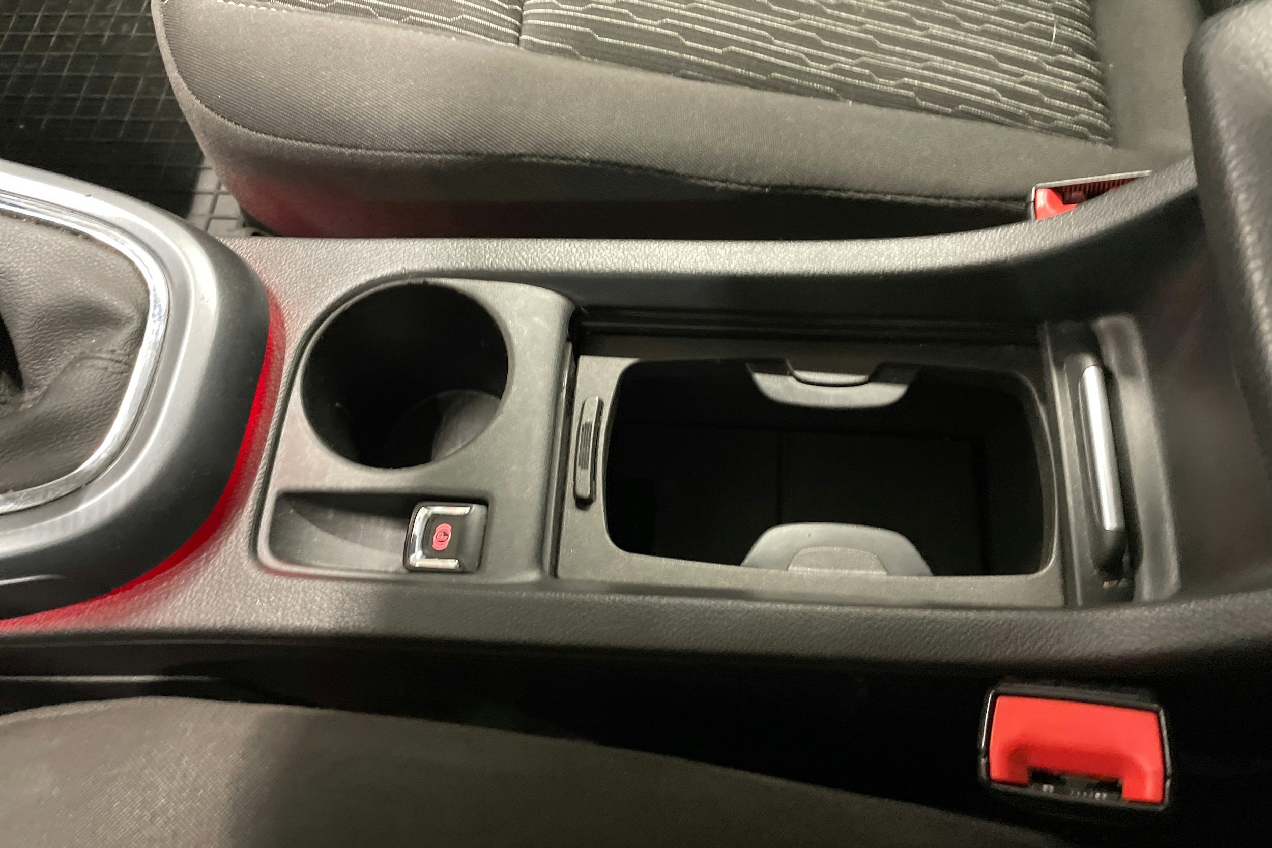 harmaa Opel Astra 2015 kuva 20.