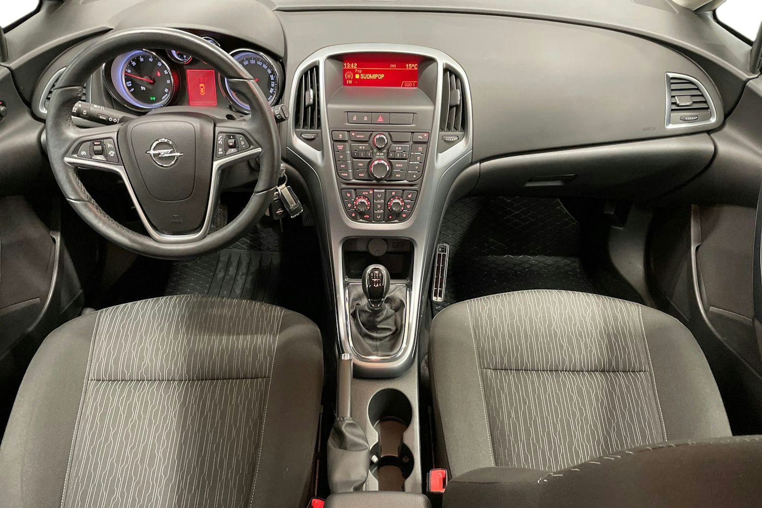 Valkoinen Opel ASTRA 2015 kuva 9.