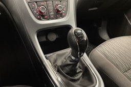 Valkoinen Opel ASTRA 2015 kuva 18.