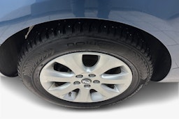 sininen Opel Astra 2015 kuva 9.