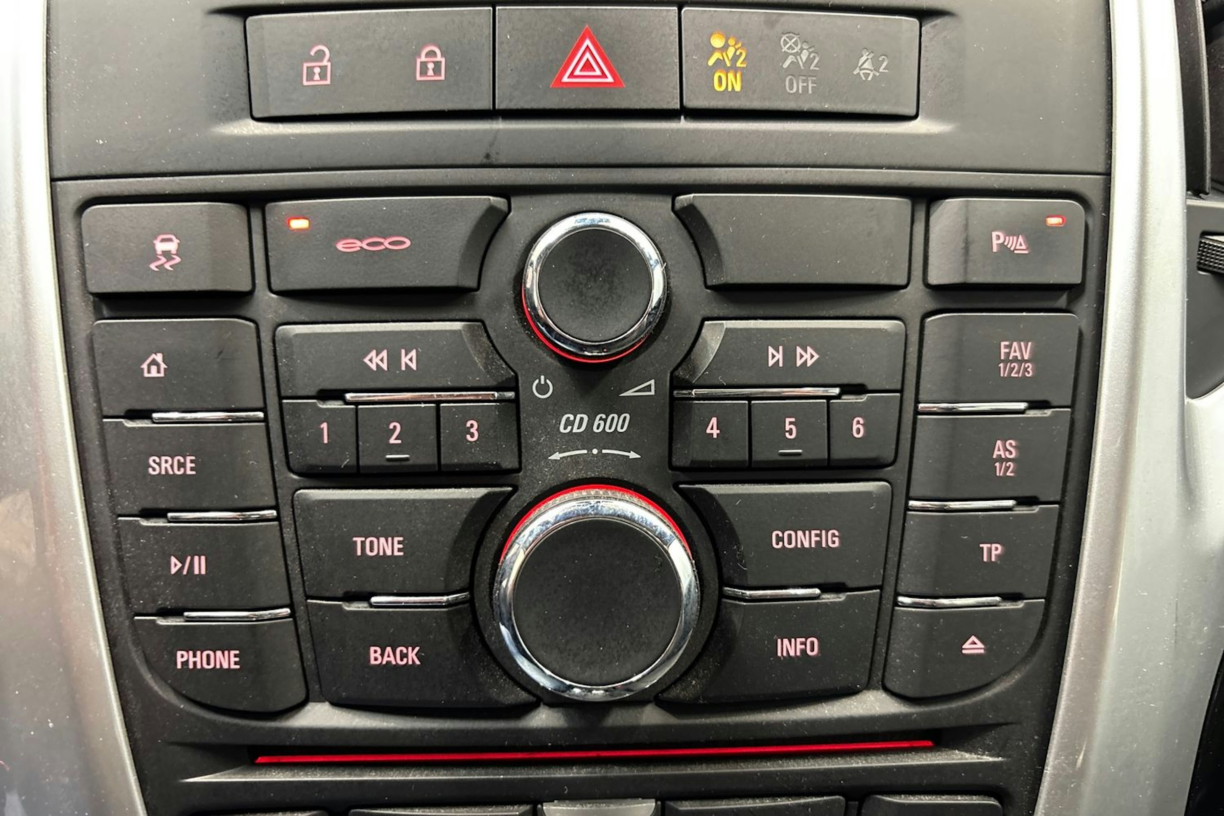 sininen Opel Astra 2015 kuva 16.