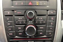 sininen Opel Astra 2015 kuva 16.