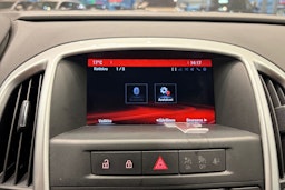 sininen Opel Astra 2015 kuva 17.