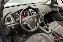 sininen Opel Astra 2015 kuva 6.