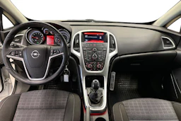 valkoinen Opel Astra 2015 kuva 7.