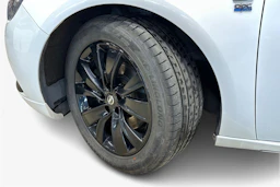 valkoinen Opel Astra 2015 kuva 9.