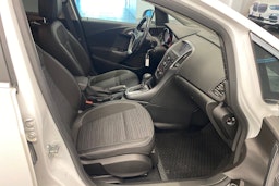valkoinen Opel Astra 2016 kuva 16.