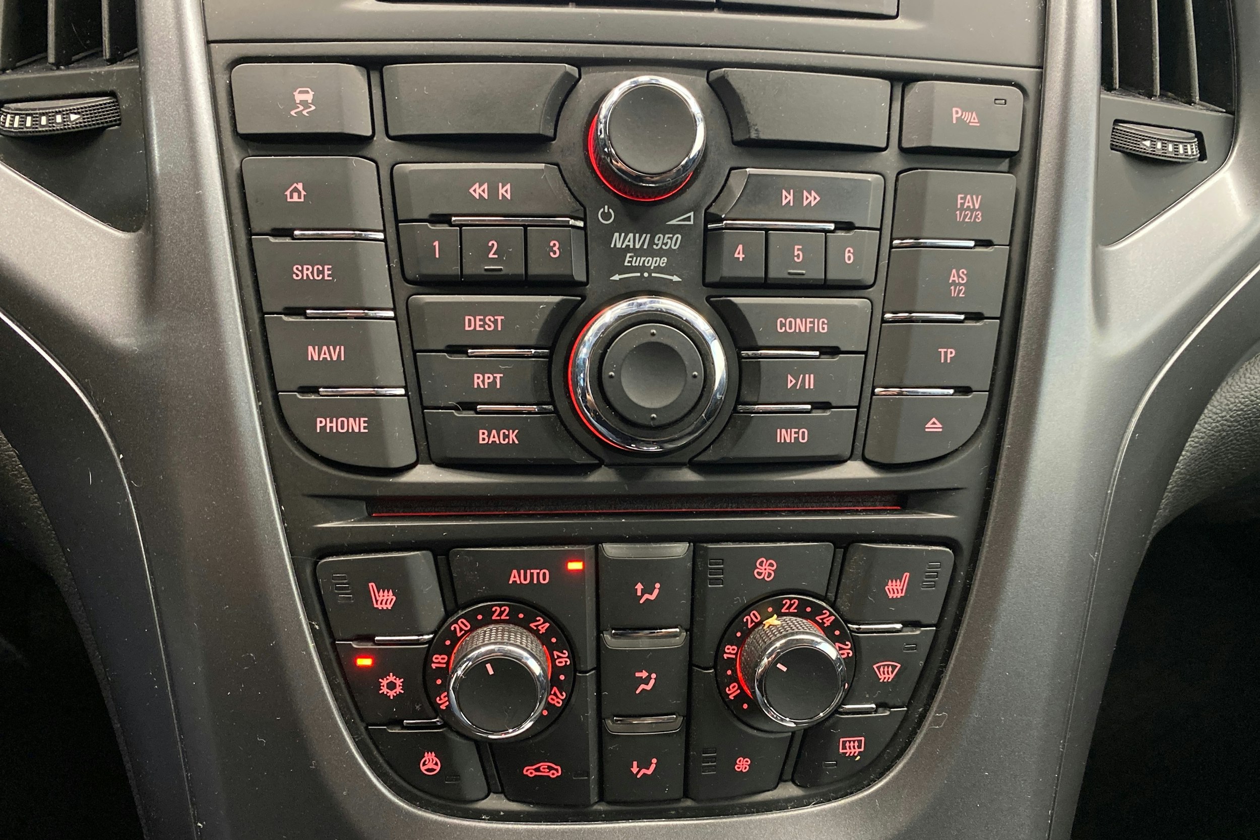 valkoinen Opel Astra 2016 kuva 20.