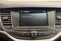 punainen Opel Astra 2016 kuva 17.