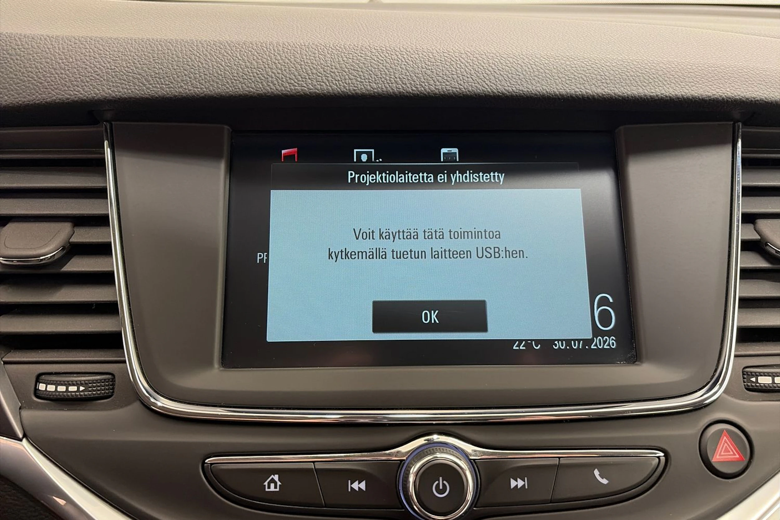 punainen Opel Astra 2016 kuva 18.