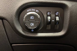 punainen Opel Astra 2016 kuva 20.