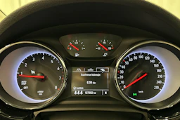 valkoinen Opel Astra 2017 kuva 15.