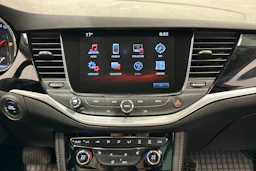 valkoinen Opel Astra 2017 kuva 18.