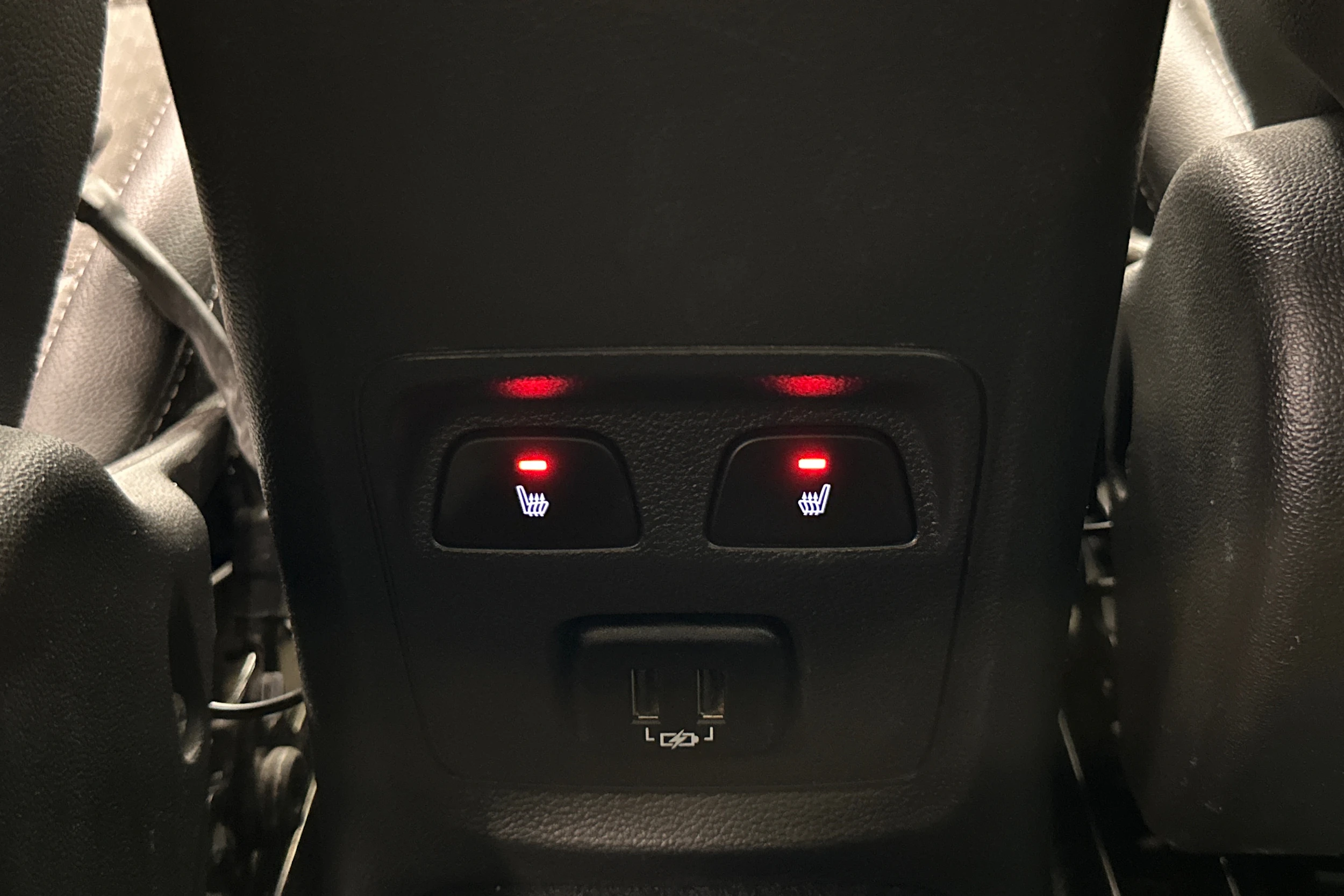 valkoinen Opel Astra 2017 kuva 23.