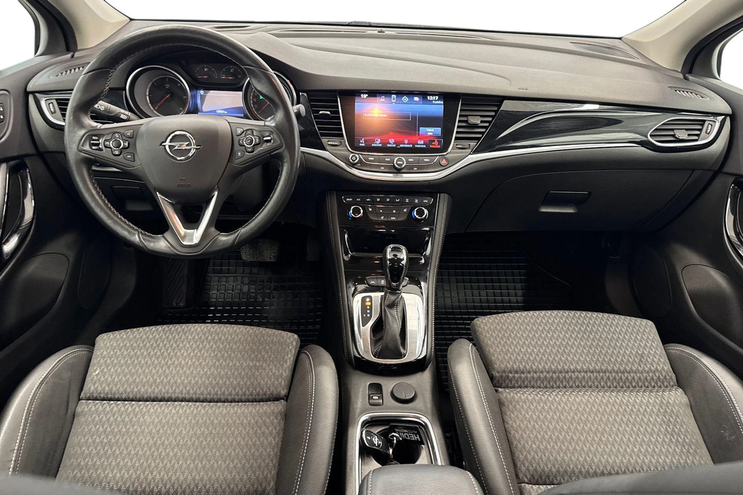 Valkoinen Opel ASTRA 2017 kuva 9.