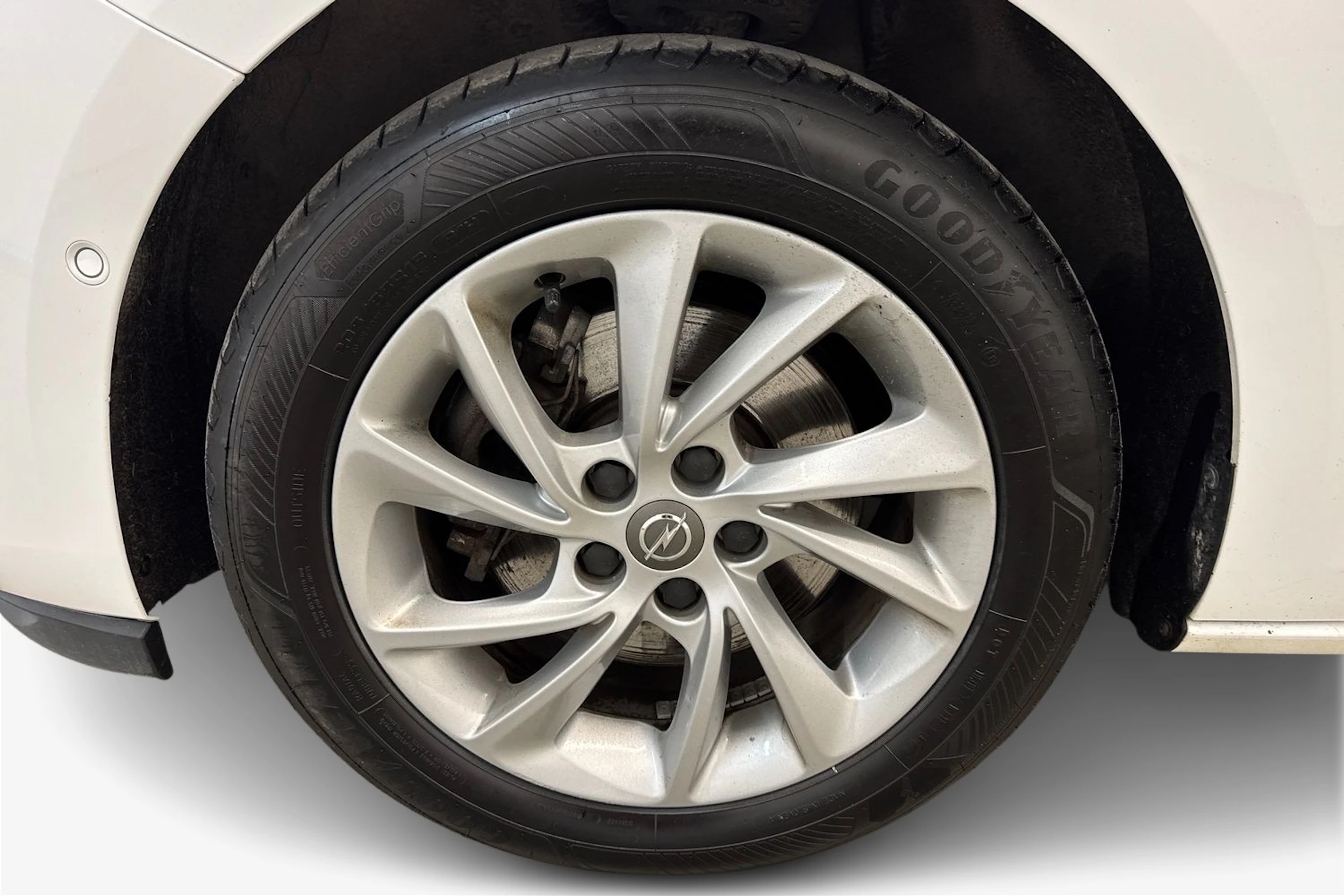 Valkoinen Opel ASTRA 2017 kuva 12.