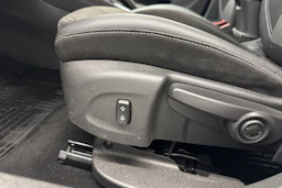 Valkoinen Opel ASTRA 2017 kuva 18.