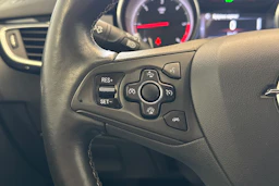 Valkoinen Opel ASTRA 2017 kuva 22.