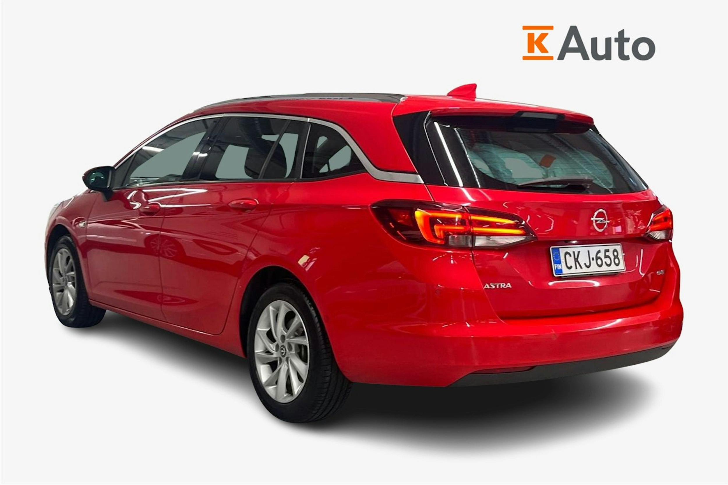 punainen Opel Astra 2016 kuva 2.