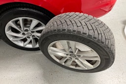 punainen Opel Astra 2016 kuva 13.