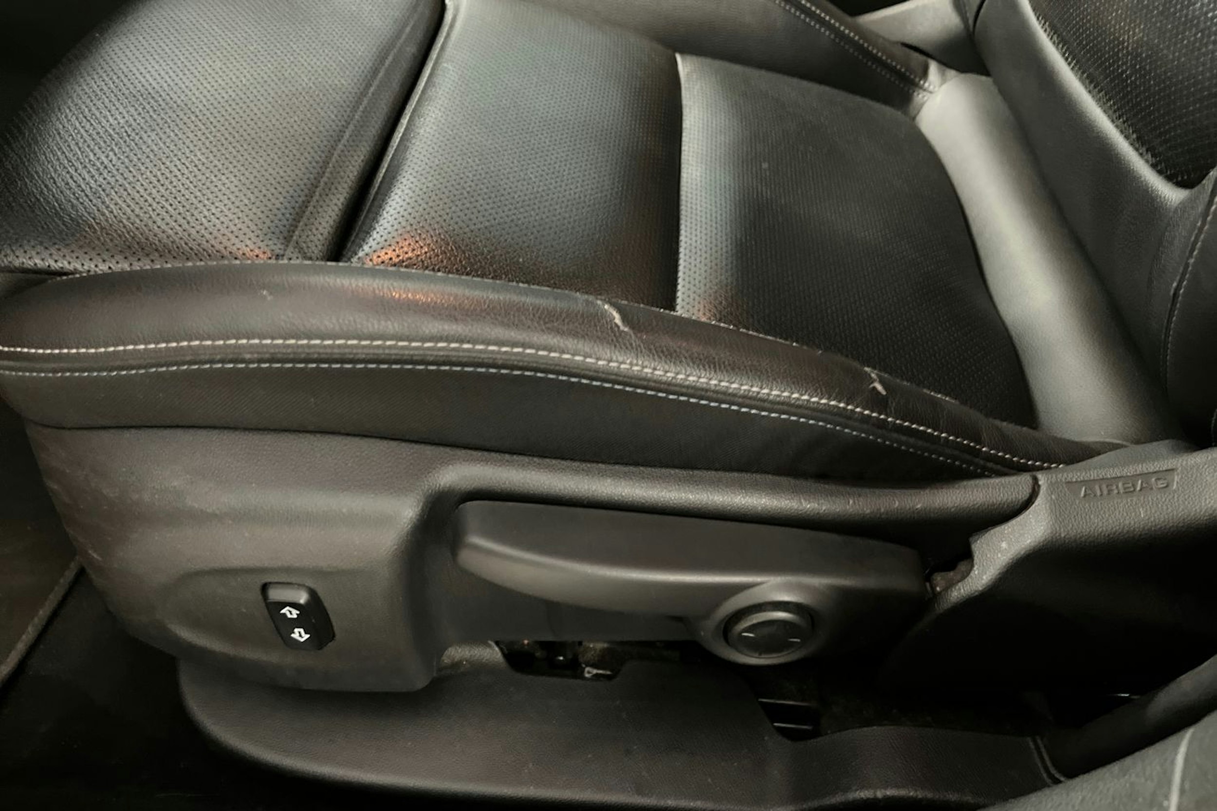 punainen Opel Astra 2016 kuva 15.