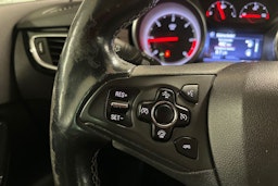 punainen Opel Astra 2016 kuva 18.