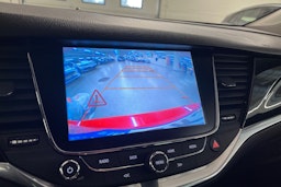 punainen Opel Astra 2016 kuva 20.