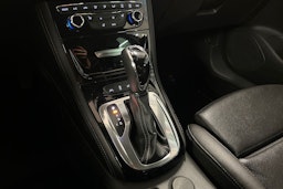 punainen Opel Astra 2016 kuva 24.