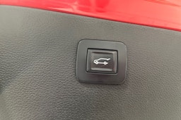 punainen Opel Astra 2016 kuva 27.