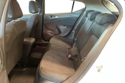 valkoinen Opel Astra 2016 kuva 8.