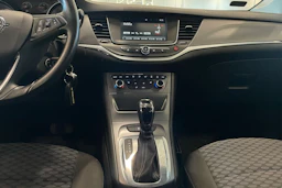 valkoinen Opel Astra 2016 kuva 17.