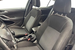 valkoinen Opel Astra 2016 kuva 11.
